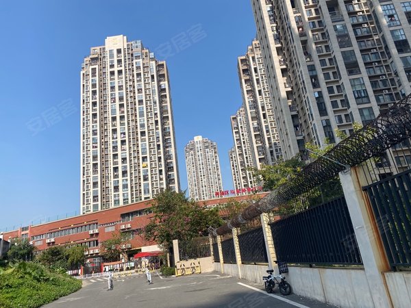 广州黄埔夏园万科尚城夏园电梯小区 三房两厅两卫 家电齐全 拎包入住