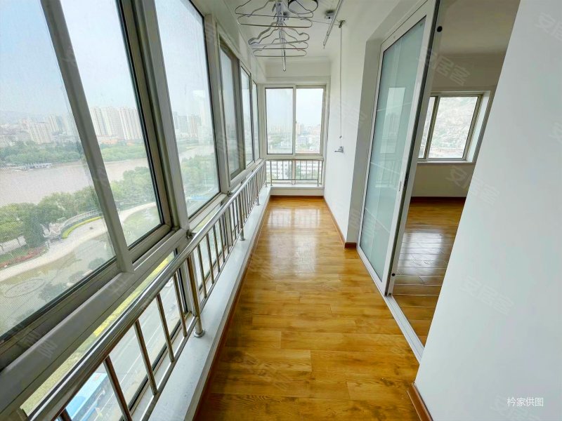 黄河北 龙源小区河景房 朝南 阳光日照长 大两居