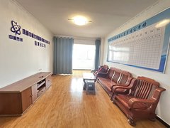 宜城华龙中心宜城城区军翔对面 电梯房 三室两厅双卫 拎包入住 采光好出租房源真实图片