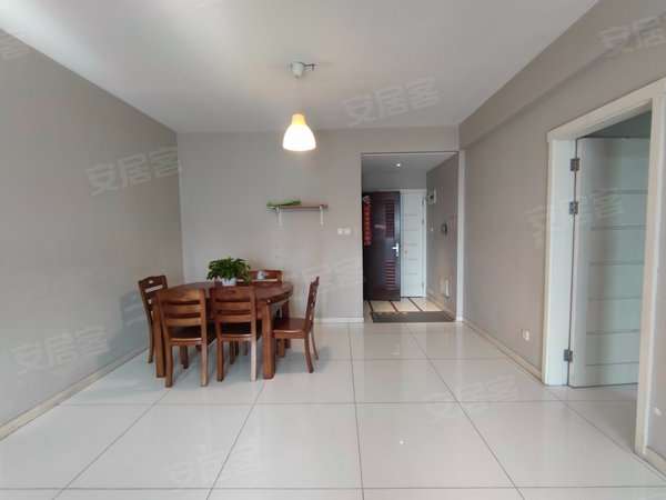 【多图】逸天广场(公寓住宅),钱江湾租房,整租精装 采光好 等大三房