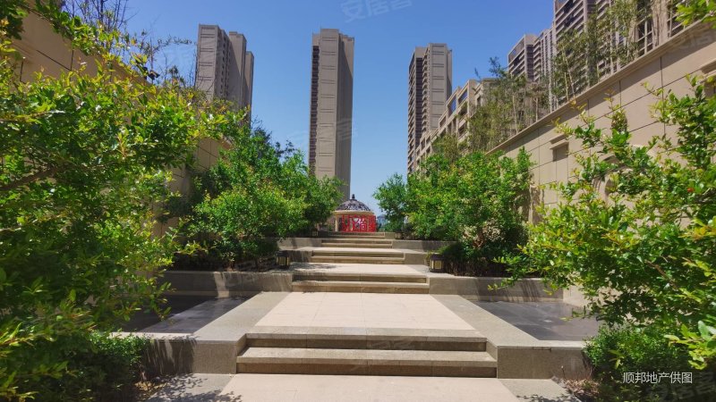 咸阳市临空经济带绿地新都会毛坯三室两厅两卫南北通透