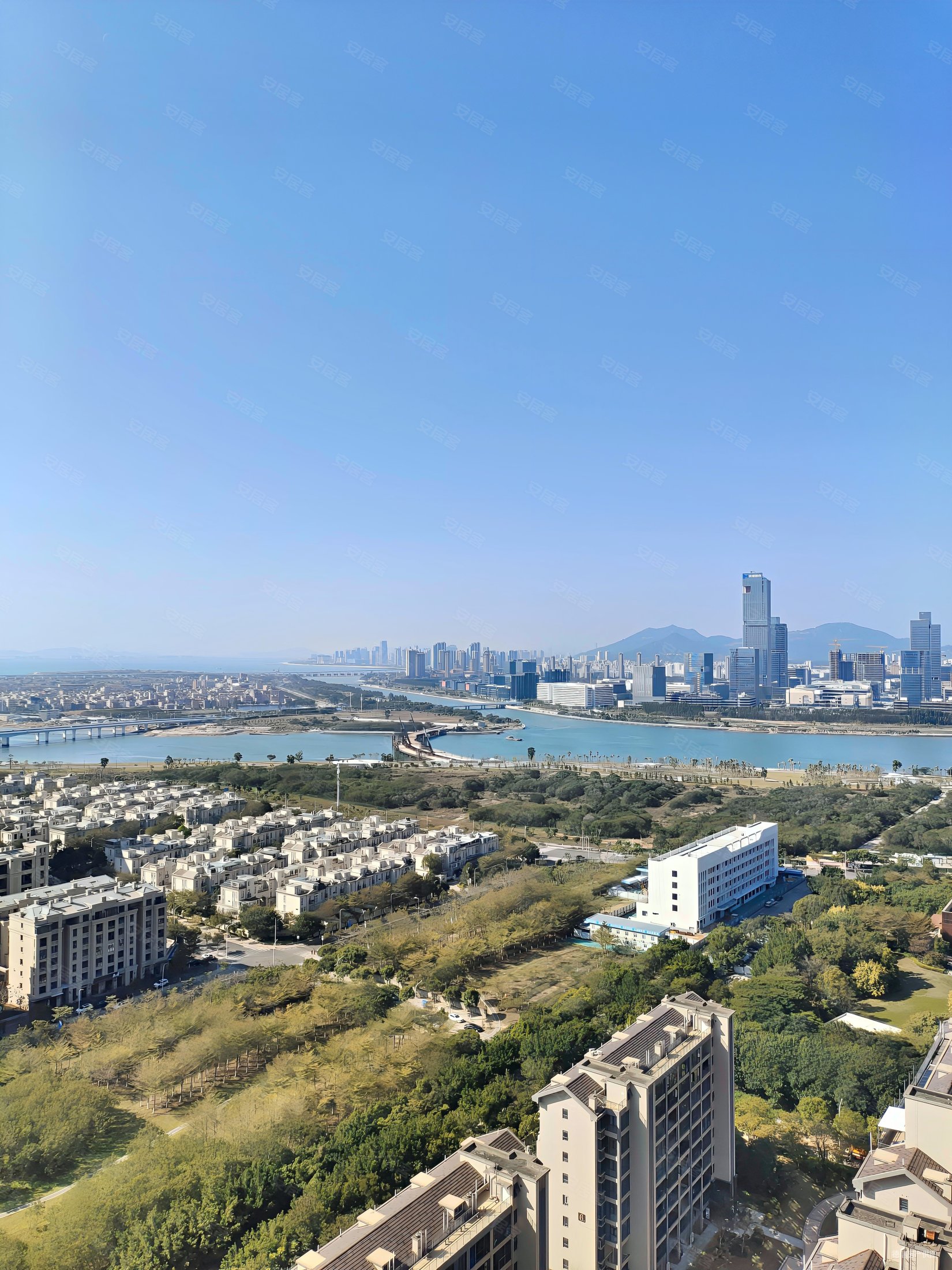 金帝中洲滨海城(二期)5室2厅3卫157.8㎡南北410万