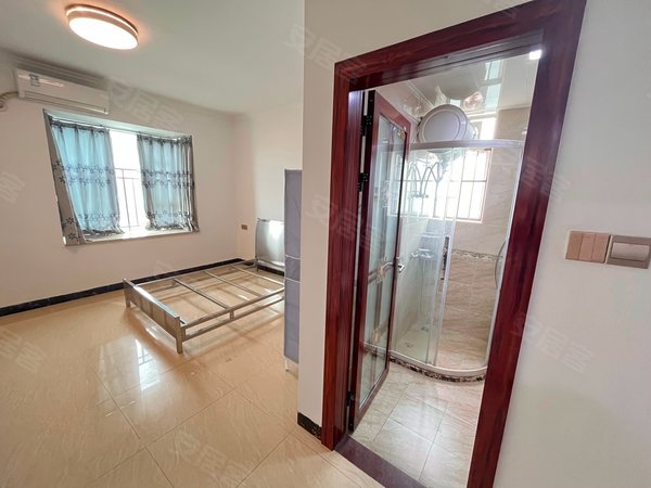 顺花二期高层超大精装四房,可遇不可求出租房源真实图片