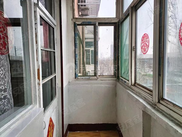 天津东丽利津路永平巷4楼 张贵庄轻轨站  永平巷  1室有钥匙诚意出租