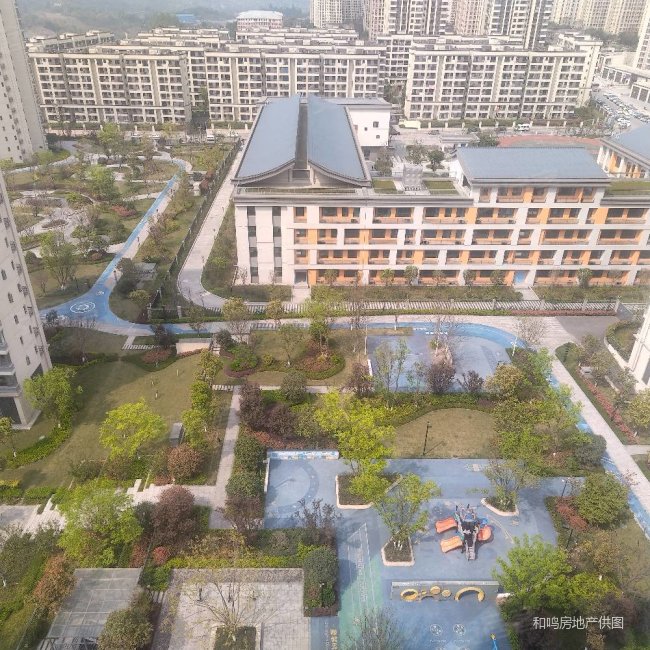 御华兰亭二期  4房中间楼层  随时看房 价格可谈 配套齐全