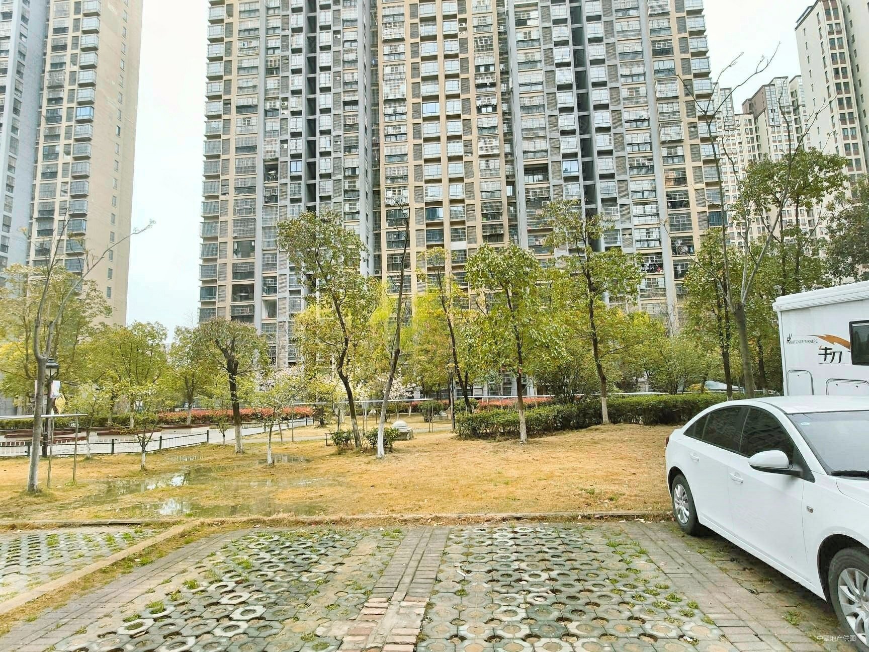 新上急售南岗和园朝南大两房全天采光视野好户型方正有k