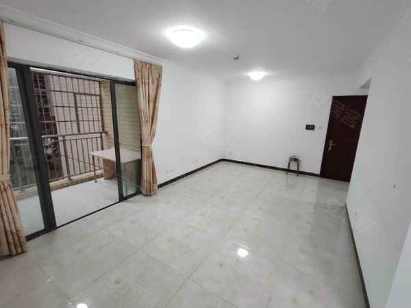 广州荔湾坑口东漖新村坑口地铁站旁 东漖新村 低价出租3室,近地铁站