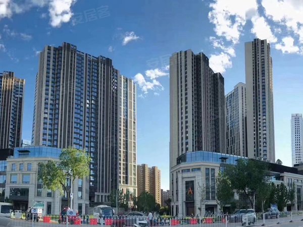 北京通州新华大街富力运河十号小区河景房 富力中心 240平四居四卫