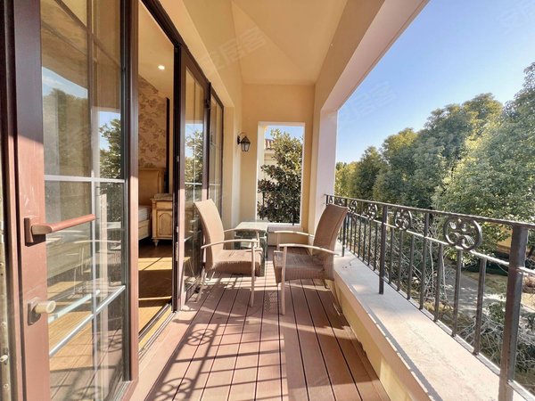 上海闵行华漕万科兰乔圣菲(北区)兰乔圣菲一期独栋,目前在租屋况蕞好