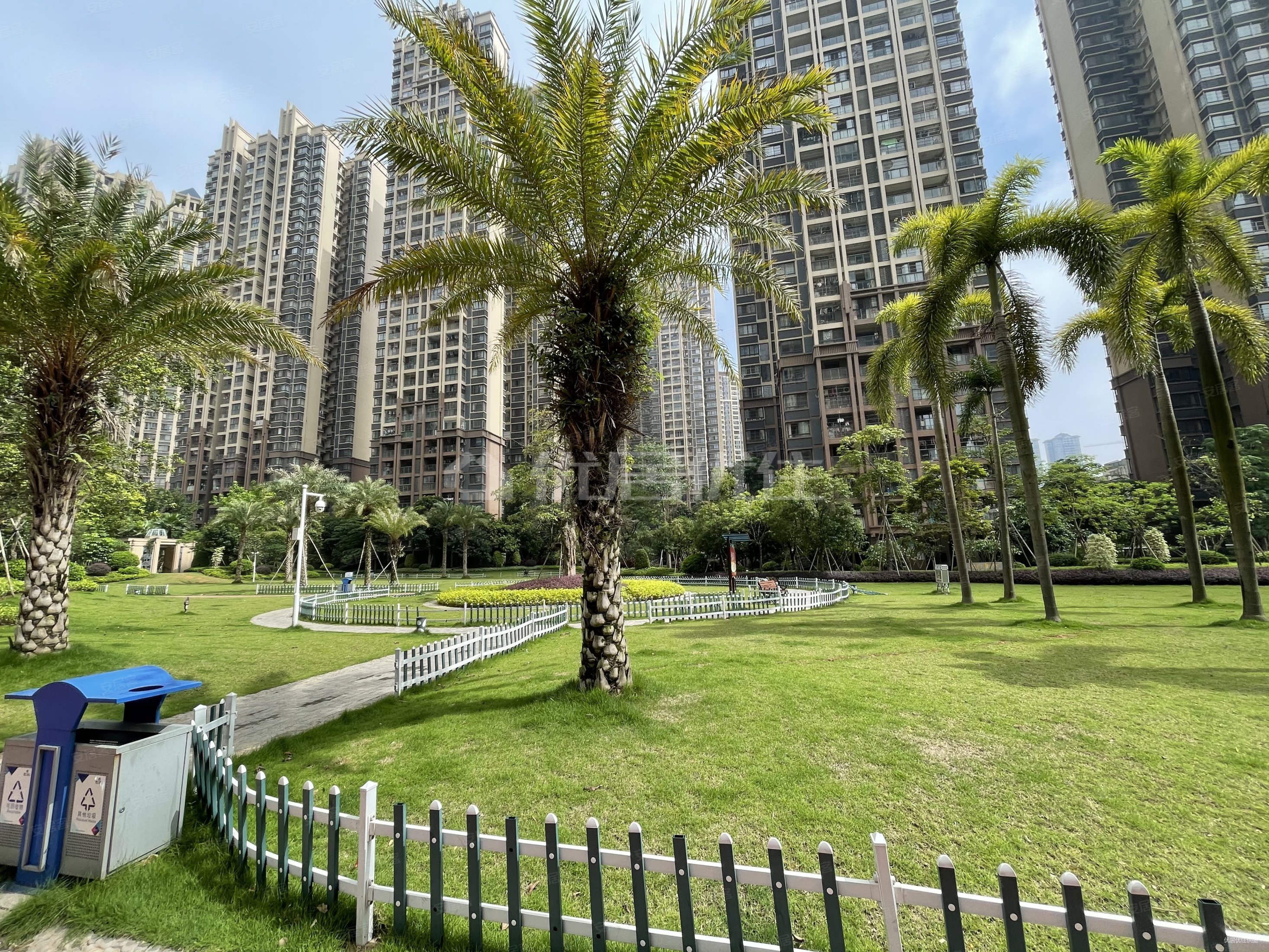 汇东凯旋城3室2厅1卫72㎡南80万