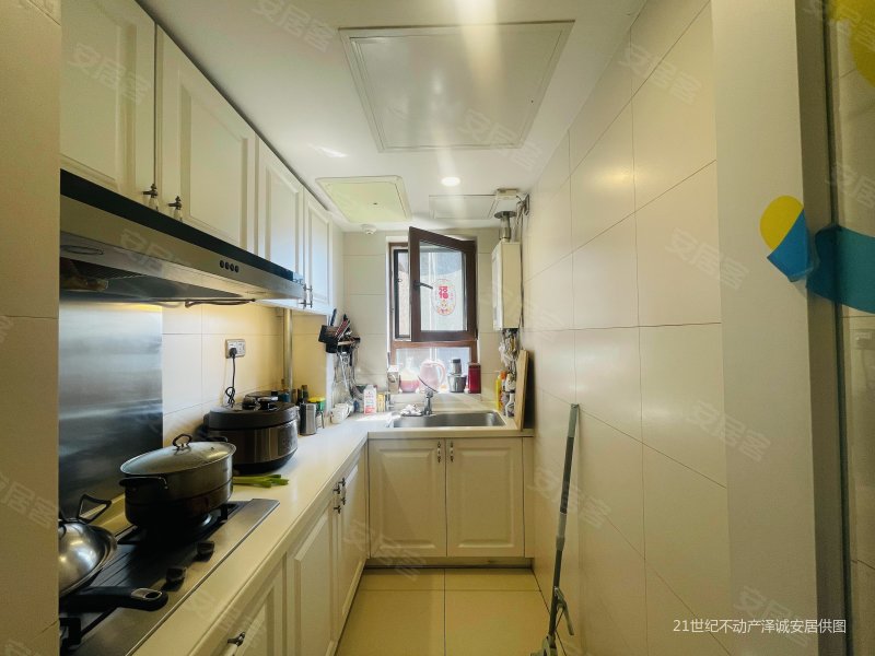 金域东郡 中间楼层采光好 电梯房 精装修 集中供暖 正南朝向