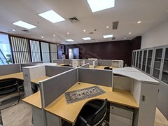 兰州城关大润发万达中心 可容纳15人办工 洽谈室 经理室 会议室出租房源真实图片