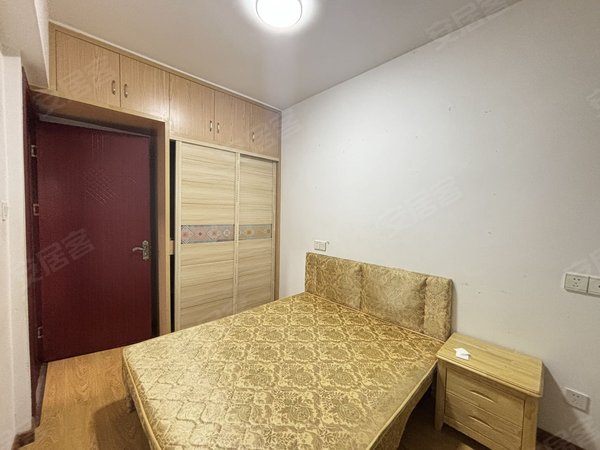 福州台江万宝福机新苑二区宝龙 宁化地铁口 福机新苑 精装三房 临近