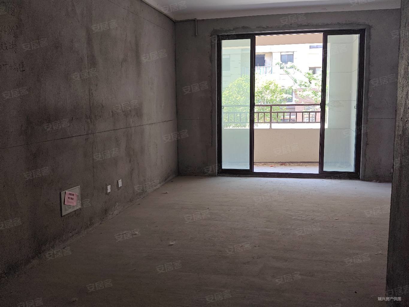 星湖湾(兴化)4室2厅2卫124㎡南北119.8万