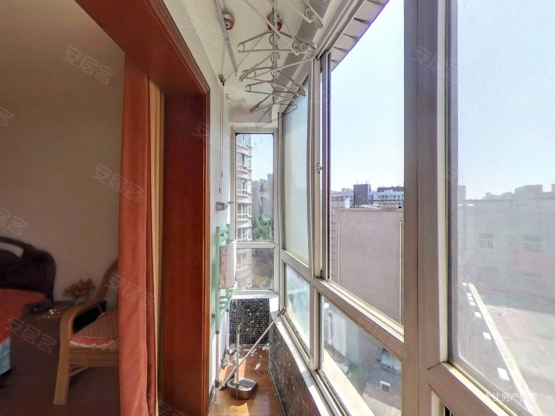 东风18中 3室 急售,随时看房朋友房子,东方绿水康城二手房,204万,3室2
