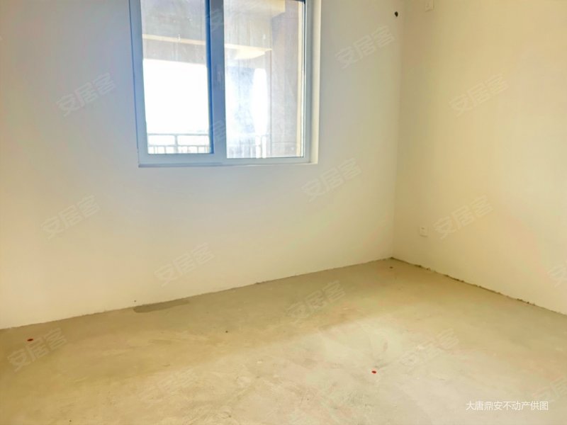 心怡海景苑 !新小区!老三小六中!配套成熟!随时看房!