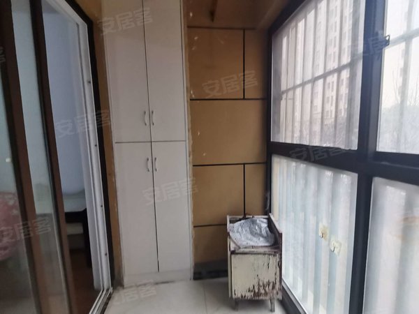 新二中对面君悦学府,两室出租1000月,家具家电齐全拎包入