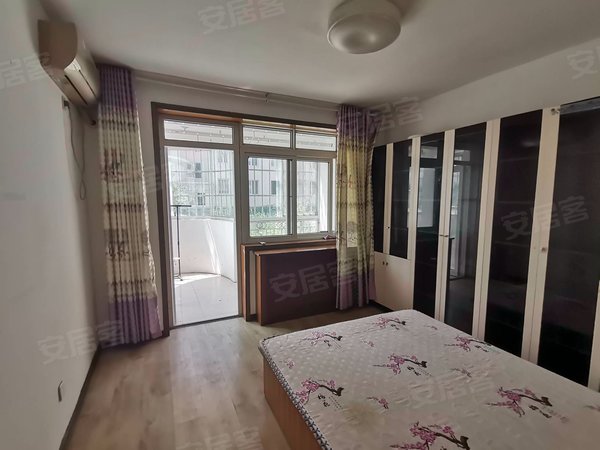 青岛莱西水集雍景园上海路上!靠近北路群位置!低楼层精装修!