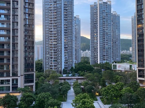 深圳南山桃源村深铁懿府车位充足新房 南北通透三房两卫采光通风好