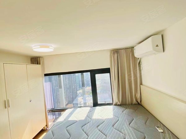 郑州郑东新区新东站片云悦公馆新出loft全新两室,3000本周定房立减三