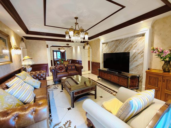 1903旁 豪华装修 拎包入住 看房子方便出租房源真实图片