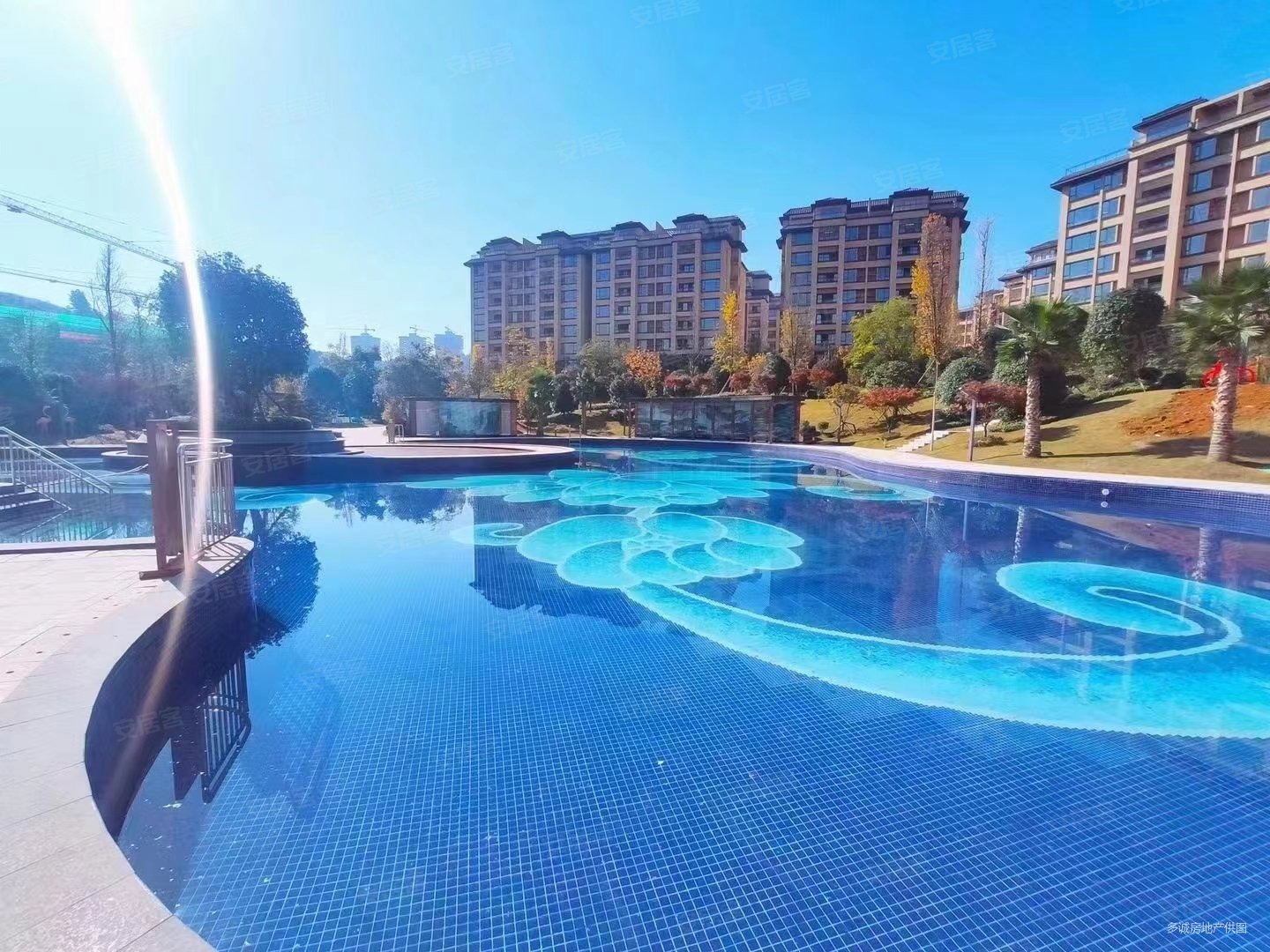 冠顺山江华府次新小区全新装修118平76万