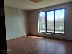 东营东营区开发区胜宏靓都联排320平,6室3厅4卫,空房带车库院子,五万出租房源真实图片