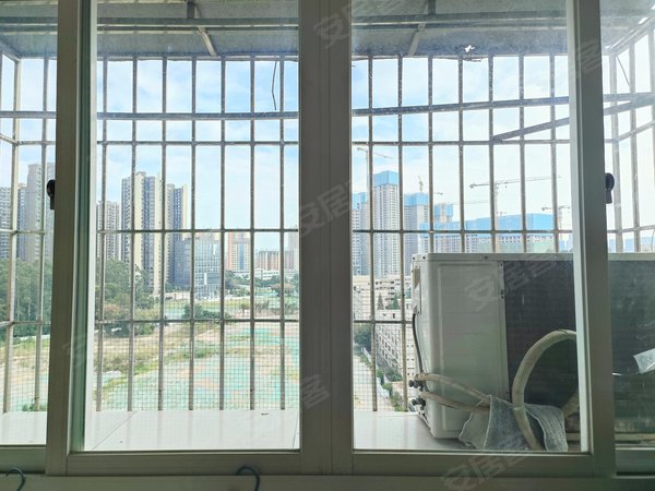 深圳龙华龙华区政府福兴大厦茜坑地铁口 精装修 电梯大三房 通燃气