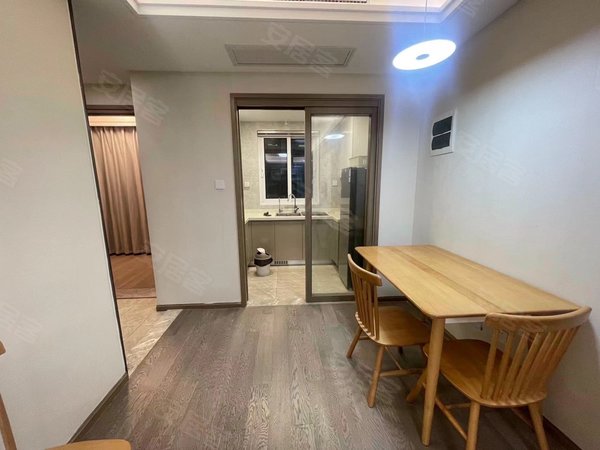 苏州常熟万达广场澜山悦庭万达对面 澜山悦庭 花园洋房 精装三房二卫