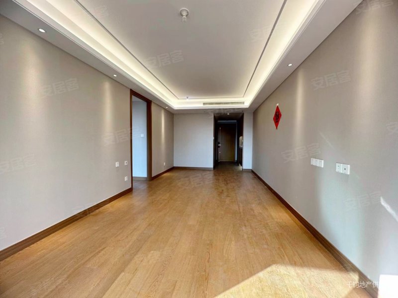 急售新城金越府全新未住双阳台三房失地拍照生活交通方便