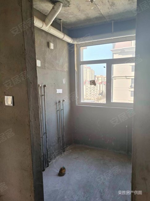 黄务三中旁东方盛景电梯好楼层全明户型赠小棚价格可谈