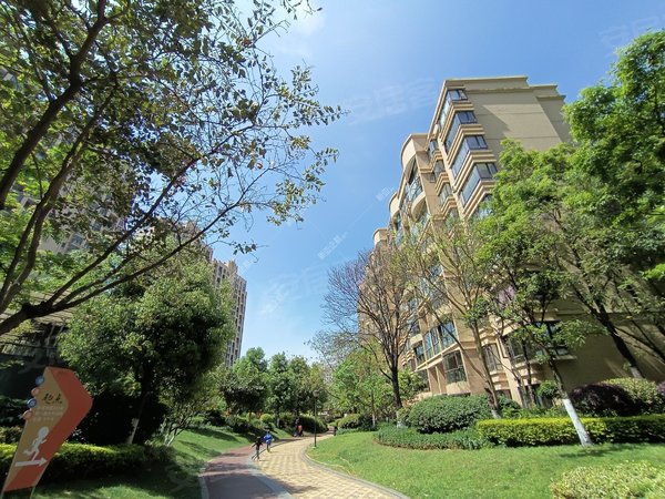 盛高大城 端头精装小三房 明厨明卫无遮挡 物美价廉,西山租房-昆明58