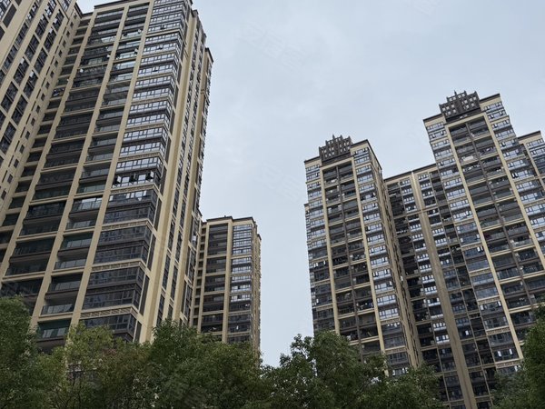 深圳龙华深圳北站金亨利瑜璟苑深高北金亨利二期94平01户型全新精装