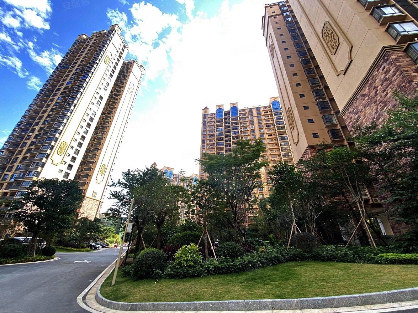 湖景花园(宾阳)4室2厅2卫133㎡南北59.8万