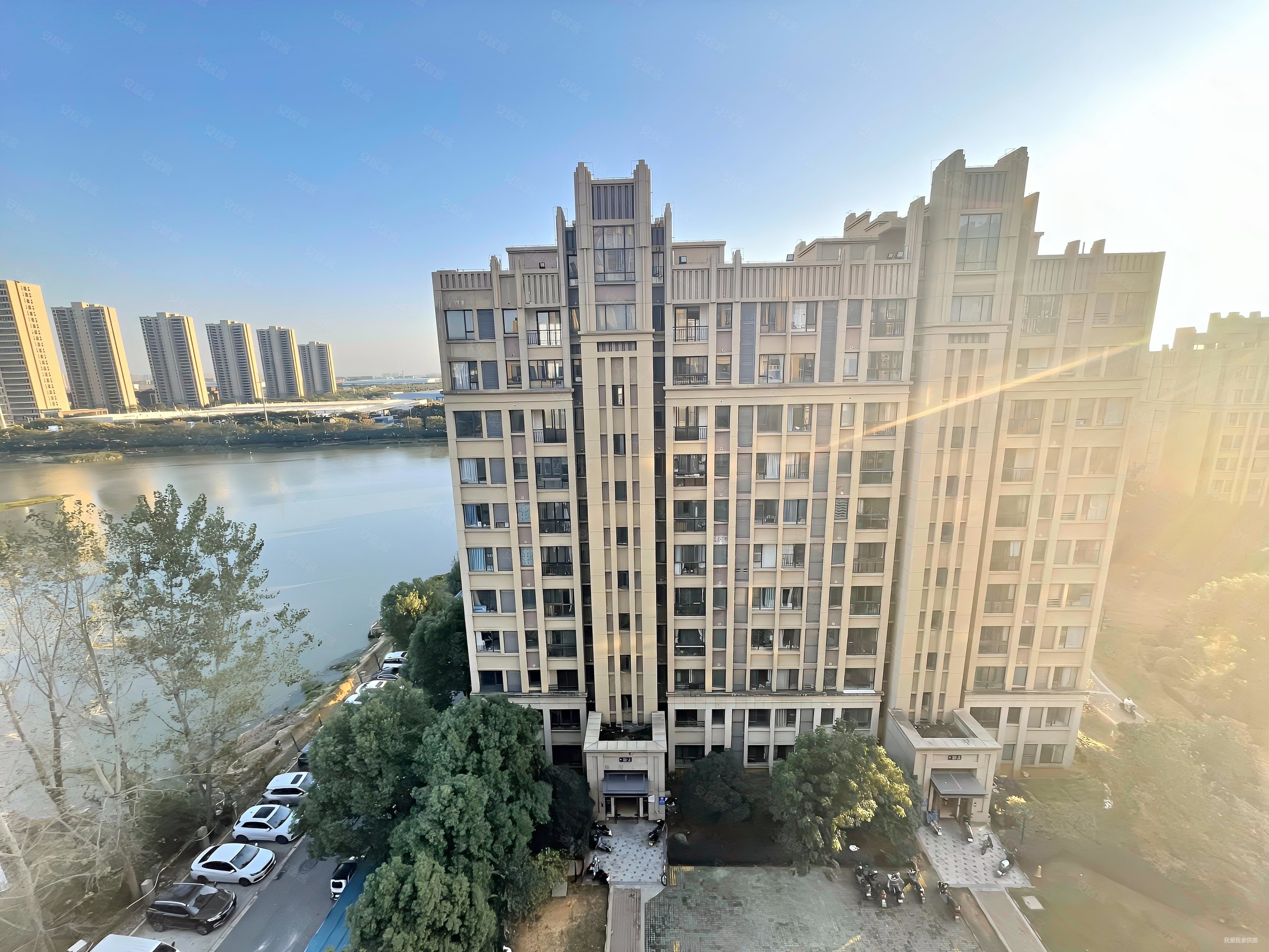 力高澜湖郡3室2厅2卫98㎡南80万