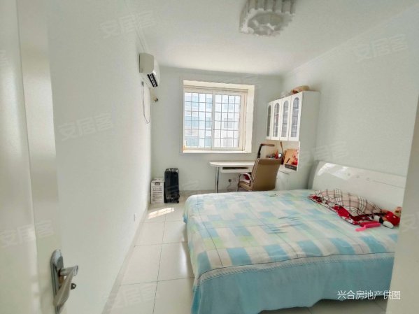 永和苑小区多层三楼1215平三室朝阳地上南向车库附房