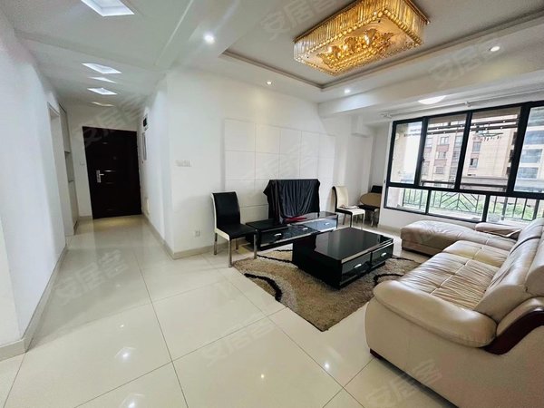 昆山玉山城东绿地21新城绿地精装三房 无中介费 可押一付一 入住送