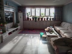 喀什喀什市喀什城区出租兴鑫花园三室两厅出租房源真实图片