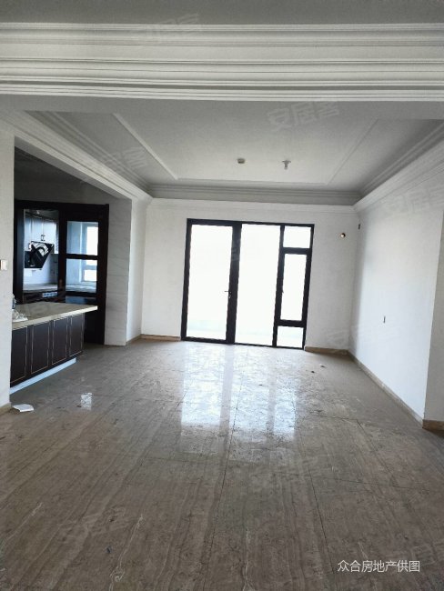 碧桂园278平,精装修两个车位储藏室215万,碧桂园翡翠华府二手房,215万