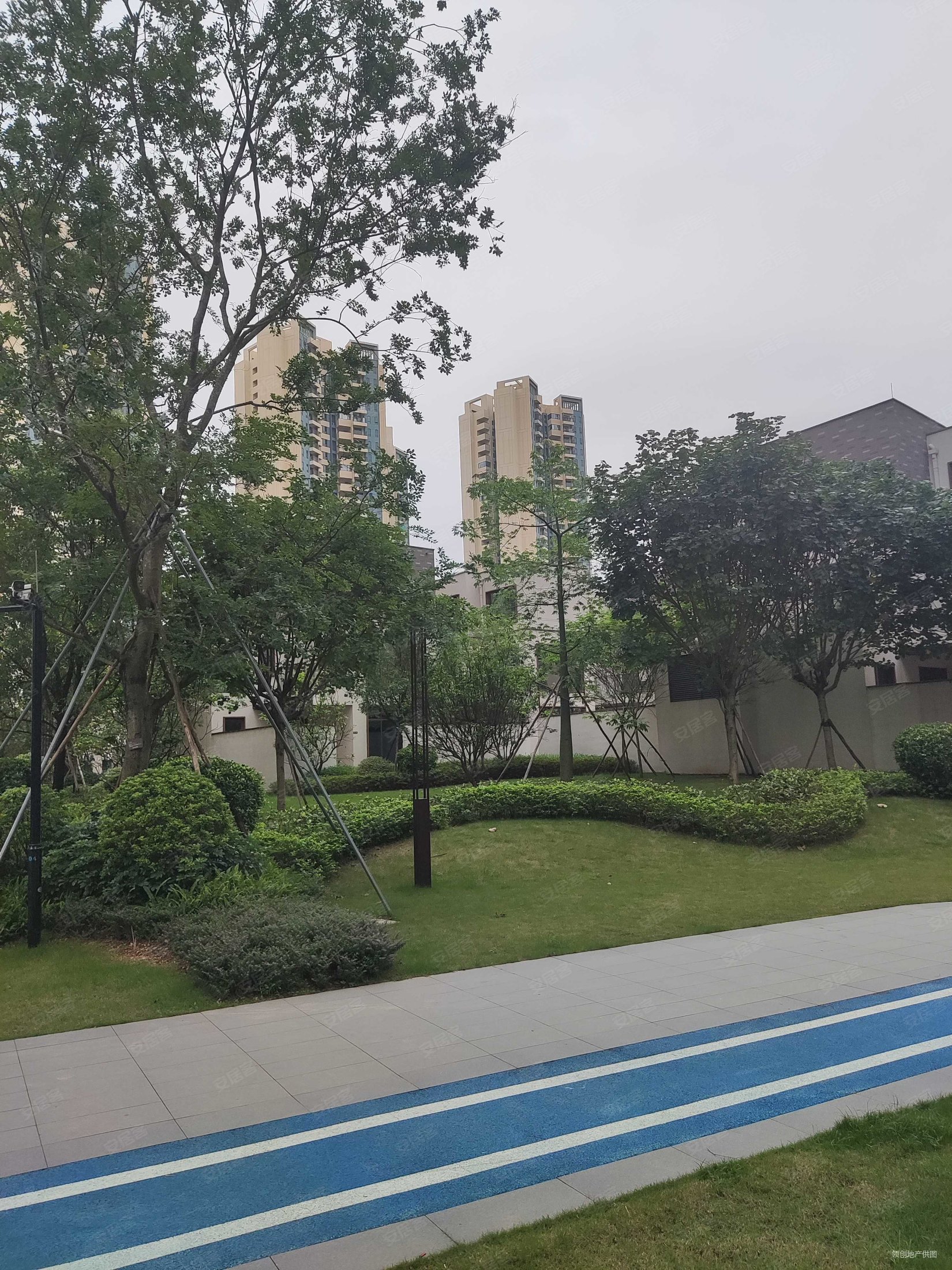 佳兆业东江熙园4室2厅2卫117.2㎡南北70万