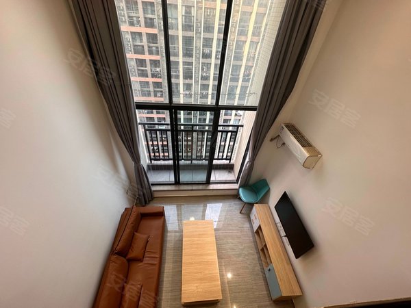 广州白云金沙洲万益广场(一三期)中空万益复式3房 厅出阳台 家楼下