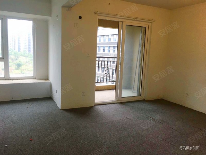 野风春晓九龙大道3室2厅1卫881平方米