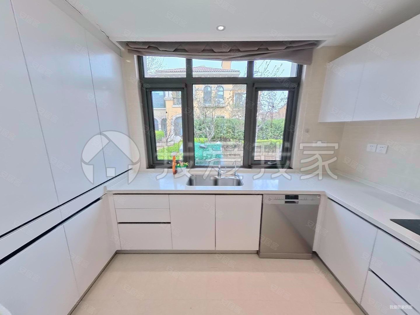 远洋傲北(别墅)8室3厅4卫456.63㎡南北1350万