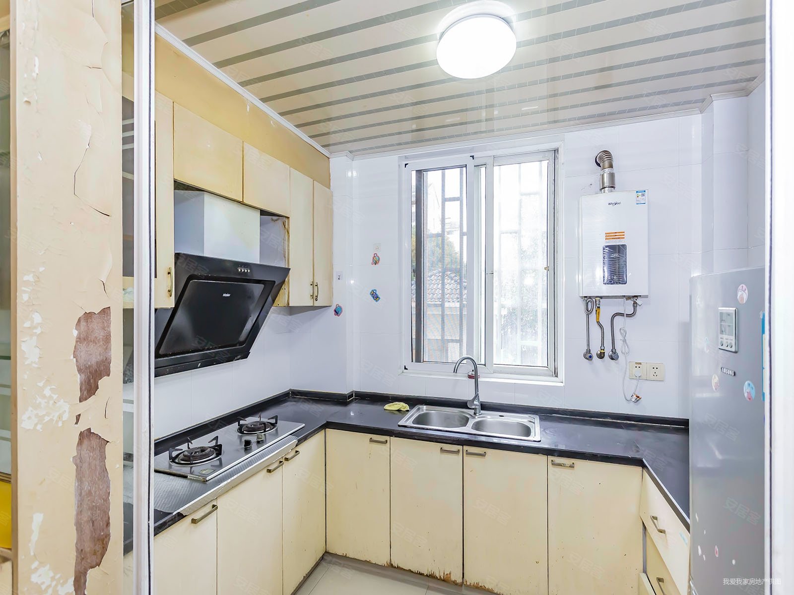 急售  东浜新苑清爽  大两房  位置安静  带大车库 可谈