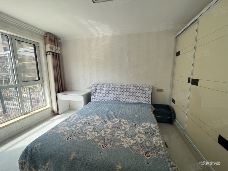 北城壹号 电梯洋房 1楼带花园 2车位1下房