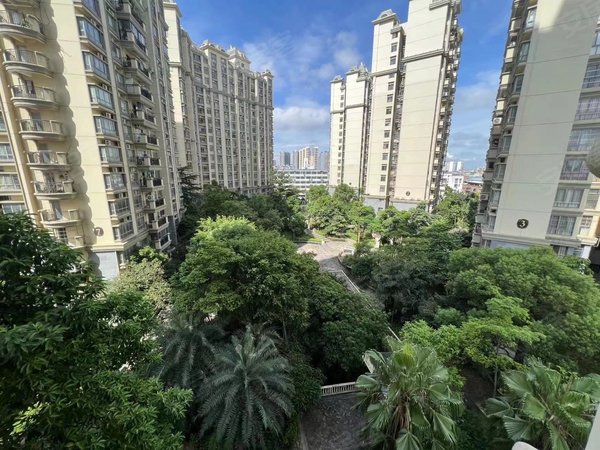 南宁江南五一路红日江景红日江景四房出租,可以看江景,租金2600,可以