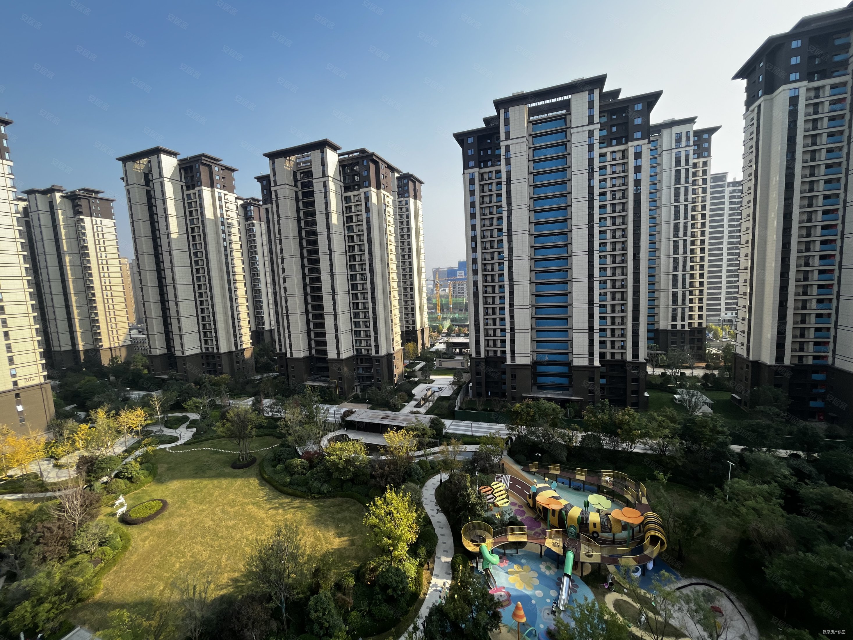 绿都中梁河风雅叙3室2厅2卫112㎡南102万