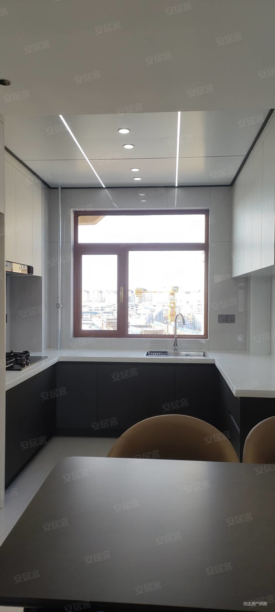 世纪嘉园3室2厅2卫137㎡南北94.8万