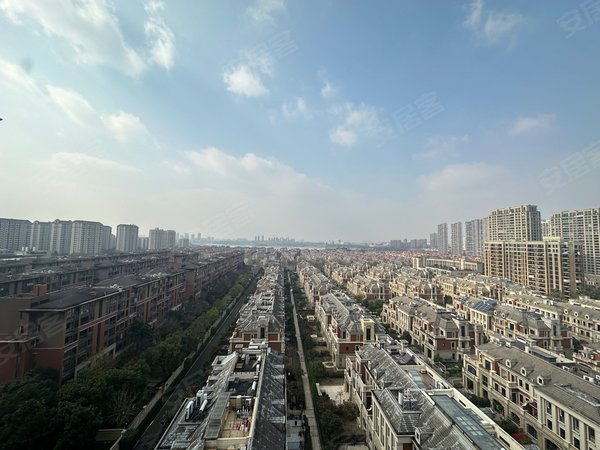 金华婺城婺城江南滨江金色蓝庭三房一卫双阳台.