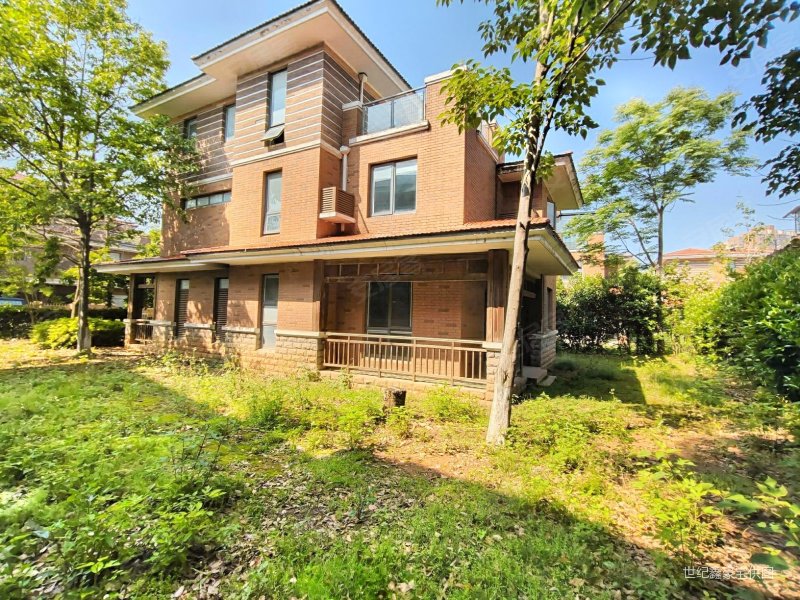 五一特推巢上城独栋别墅花园占地550平正南向